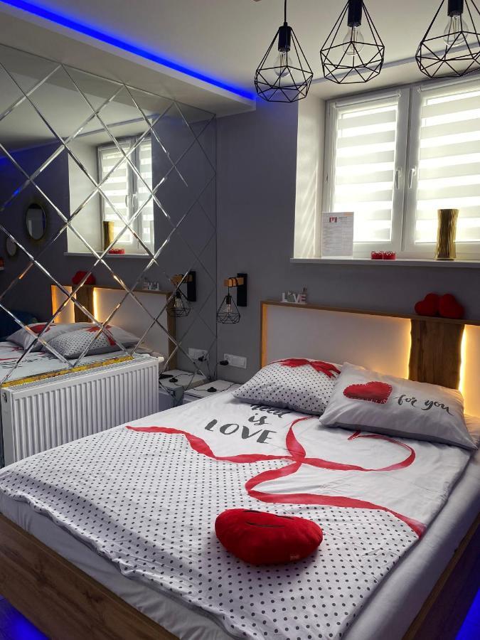 Apartament "Love" Centrum Z Duza Wanna Dla Dwojga Gniezno Esterno foto