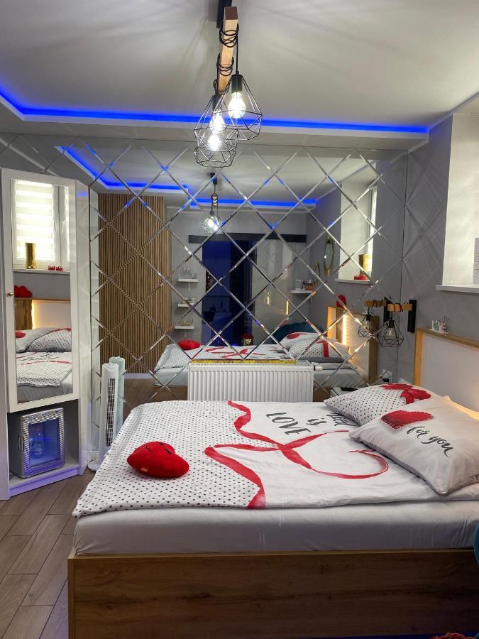 Apartament "Love" Centrum Z Duza Wanna Dla Dwojga Gniezno Esterno foto