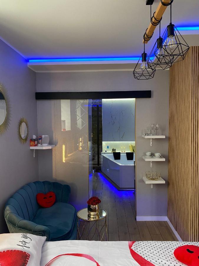 Apartament "Love" Centrum Z Duza Wanna Dla Dwojga Gniezno Esterno foto